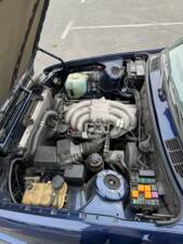 Bild 24/55 von BMW 320i (1991)