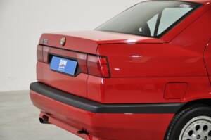Imagen 26/30 de Alfa Romeo 155  2.0 Q4 4x4 (1992)