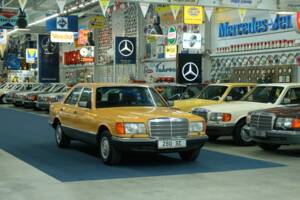 Bild 20/50 von Mercedes-Benz 280 SE (1981)