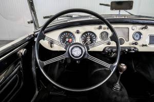 Immagine 6/50 di MG MGA 1600 (1961)