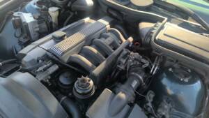 Image 28/42 of BMW 520i (1998)