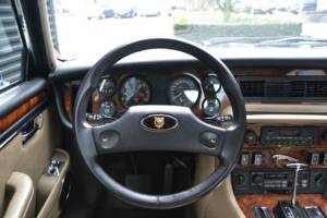Image 23/29 de Jaguar XJ 12 (1992)