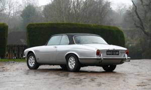Image 3/26 of Jaguar XJ 6 C 4.2 (1976)