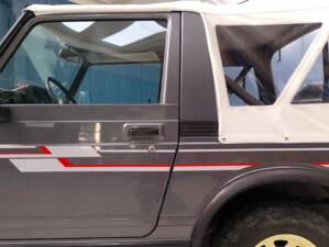 Bild 18/42 von Suzuki SJ 413 (1988)