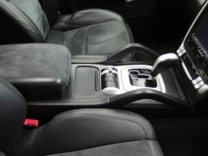 Immagine 42/99 di Porsche Cayenne GTS (2008)