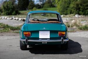 Bild 15/39 von Alfa Romeo 1750 GT Veloce (1971)