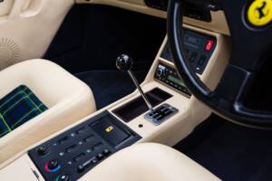 Imagen 39/58 de Ferrari Mondial T (1990)