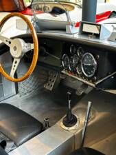 Image 15/26 of Jaguar XK 120 OTS (1952)