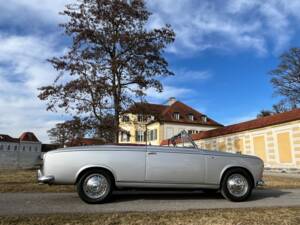 Immagine 38/87 di Peugeot 403 Cabriolet (1958)