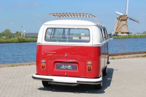 Image 6/22 of Volkswagen T2a minibus L (1970)