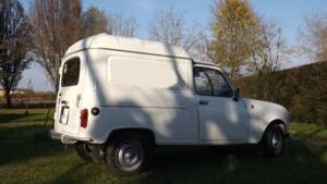 Image 28/44 of Renault R 4 F6 (1982)