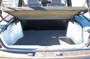 Immagine 22/29 di Volkswagen Polo II Hatchback 1.0 (1989)