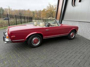 Image 11/50 of Mercedes-Benz 280 SL (1971)
