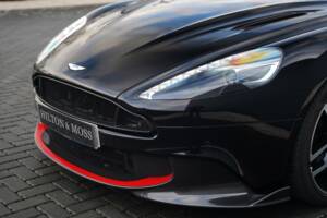 Image 28/50 of Aston Martin Vanquish S Volante (2018)