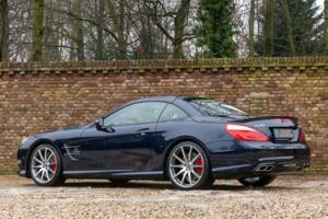 Immagine 42/50 di Mercedes-Benz SL 63 AMG (2012)