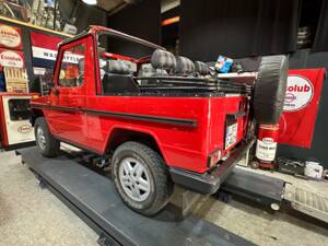 Image 22/25 de Mercedes-Benz 300 GD (SWB) (1987)