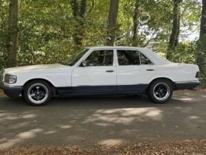 Immagine 7/20 di Mercedes-Benz 280 SE (1983)