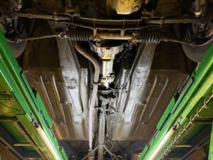 Image 36/40 of Peugeot 404 Break (1965)