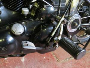 Image 32/50 of Vincent Black Shadow C (1953)