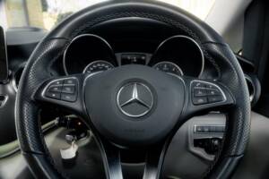Bild 35/50 von Mercedes-Benz V 220 D (2021)