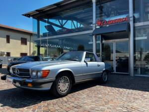 Image 2/15 of Mercedes-Benz 560 SL (1989)