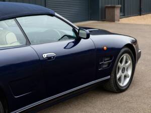 Immagine 41/50 di Aston Martin V8 Volante (1999)
