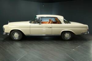 Afbeelding 3/50 van Mercedes-Benz 280 SE (1969)