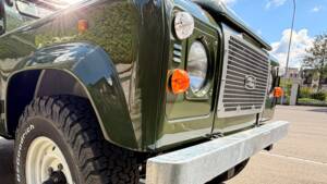 Bild 9/19 von Land Rover 90 (1987)