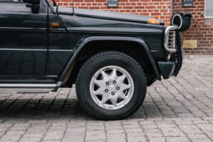 Bild 71/75 von Mercedes-Benz 300 GE (lang) (1990)