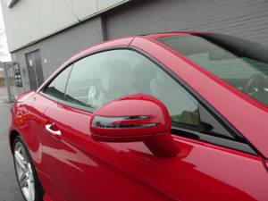 Image 25/99 of Mercedes-Benz SL 63 AMG (2012)