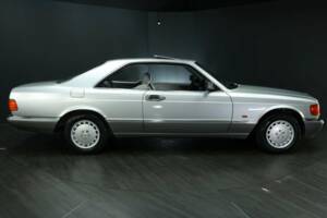 Afbeelding 6/50 van Mercedes-Benz 560 SEC (1991)