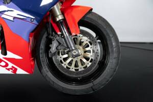 Image 21/42 de Honda RVF 750 (1994)
