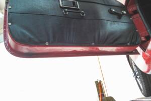 Image 43/50 of MG MGB GT (1967)