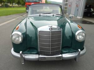 Image 1/17 de Mercedes-Benz 220 S Cabriolet (1956)