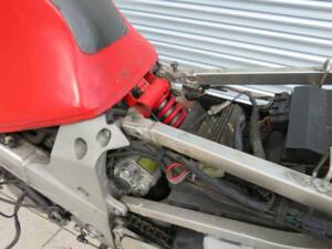 Bild 13/32 von Suzuki TL 1000R (1999)
