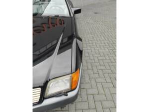 Image 24/50 de Mercedes-Benz 500 SL (1991)