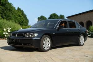 Bild 2/50 von BMW 745Li (2001)