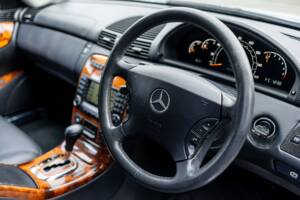 Bild 26/36 von Mercedes-Benz CL 500 (2004)