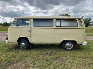 Imagen 7/15 de Volkswagen T2b minibus (1974)