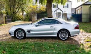 Image 2/45 of Mercedes-Benz SL 55 AMG (2004)
