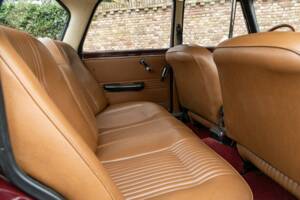 Imagen 28/50 de Alfa Romeo Giulia Nuova Super 1600 (1971)