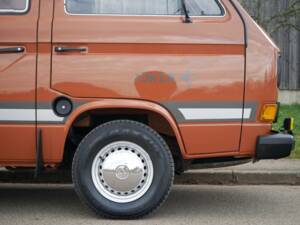 Immagine 38/43 di Volkswagen T3 Westfalia 1.6 (1981)