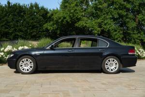 Image 5/50 de BMW 745Li (2001)