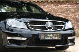 Image 33/50 of Mercedes-Benz C 63 AMG (2012)
