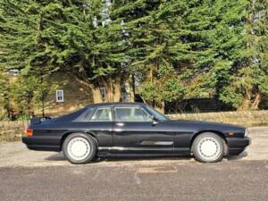 Image 5/41 of Jaguar XJRS 6.0 (1990)
