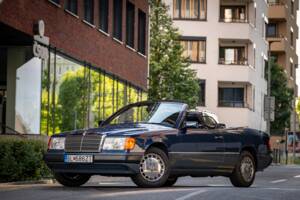 Obraz 37/50 pojazdu Mercedes-Benz 300 CE-24 (1992)