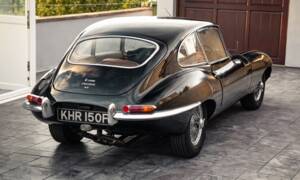 Imagen 2/42 de Jaguar E-Type (2+2) (1967)