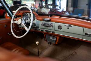 Image 14/28 of Mercedes-Benz 190 SL (1960)