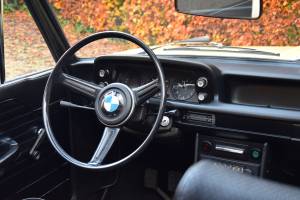 Bild 32/45 von BMW 2002 Baur (1973)