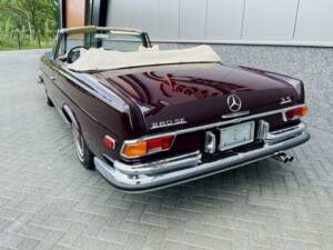 Image 13/36 de Mercedes-Benz 280 SE 3,5 (1971)
